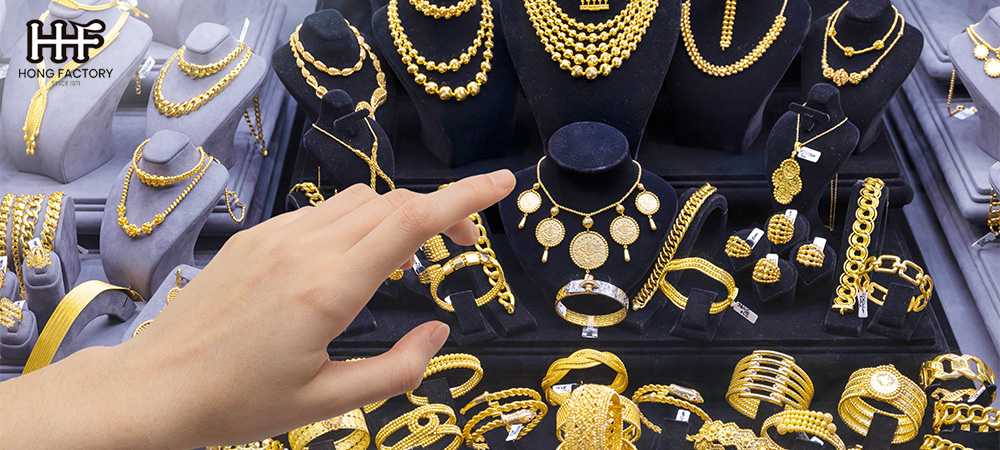 Different Styles of Gold Jewelry